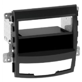 2-DIN radioramme m/lomme Ssangyong Korando 2010- sort